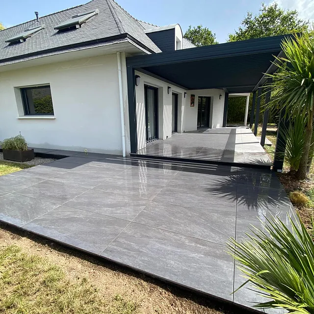 Terrasse maçonnée dallage de qualité